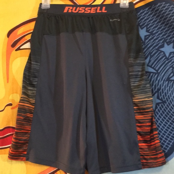 Russell Dri power 360 . Shorts w pockets. S 14-16 - Picture 2 of 4